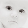 Лицо малыша крупным планом на аватарке 100x100.