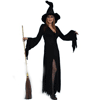 Красивая женщина в костюме ведьмы с метлой в руке.
